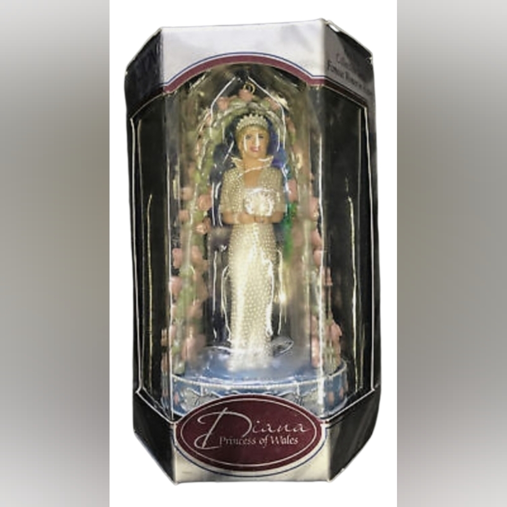 Princess Diana, Princess Of Wales Carlton Cards Heirloom Collectible Ornament 98